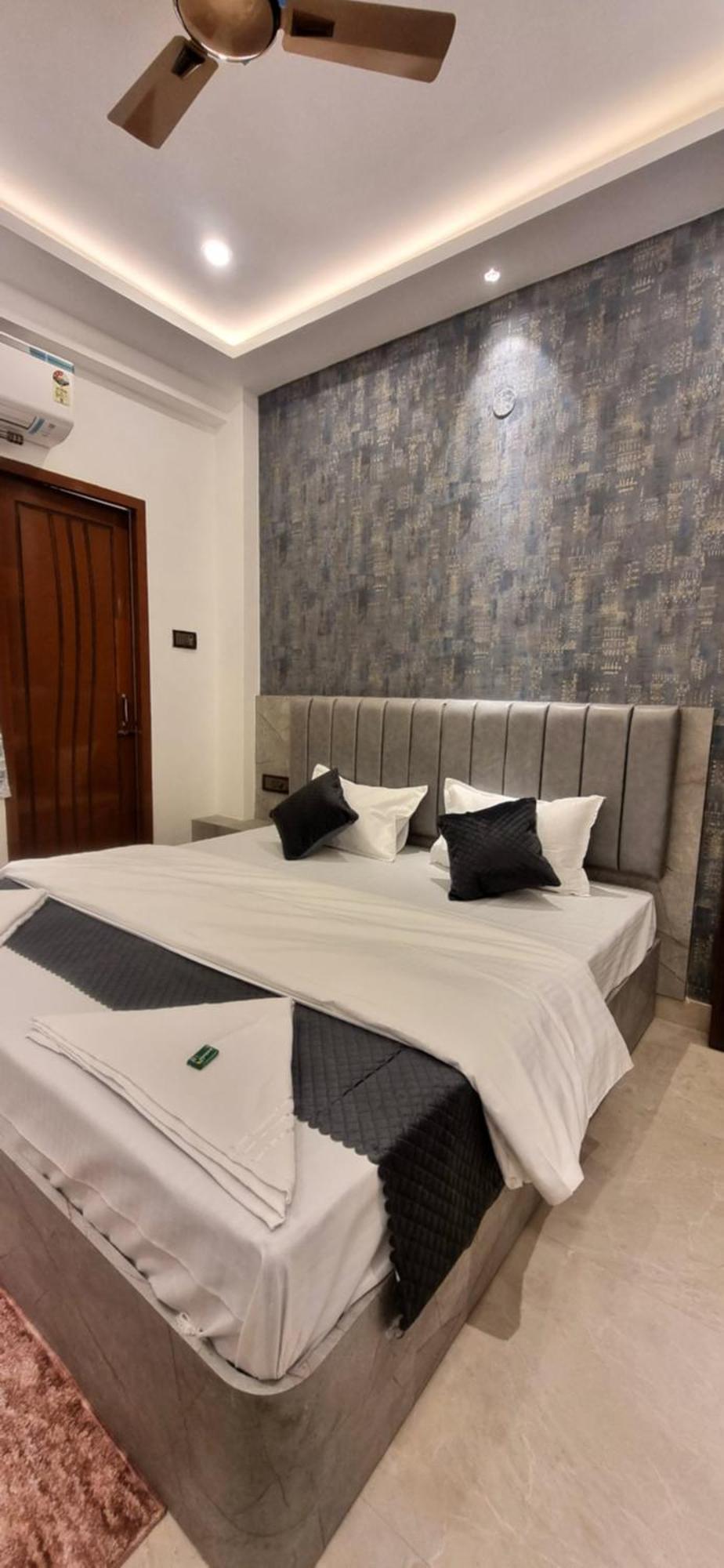Hotel Mm Grand Varanasi Esterno foto